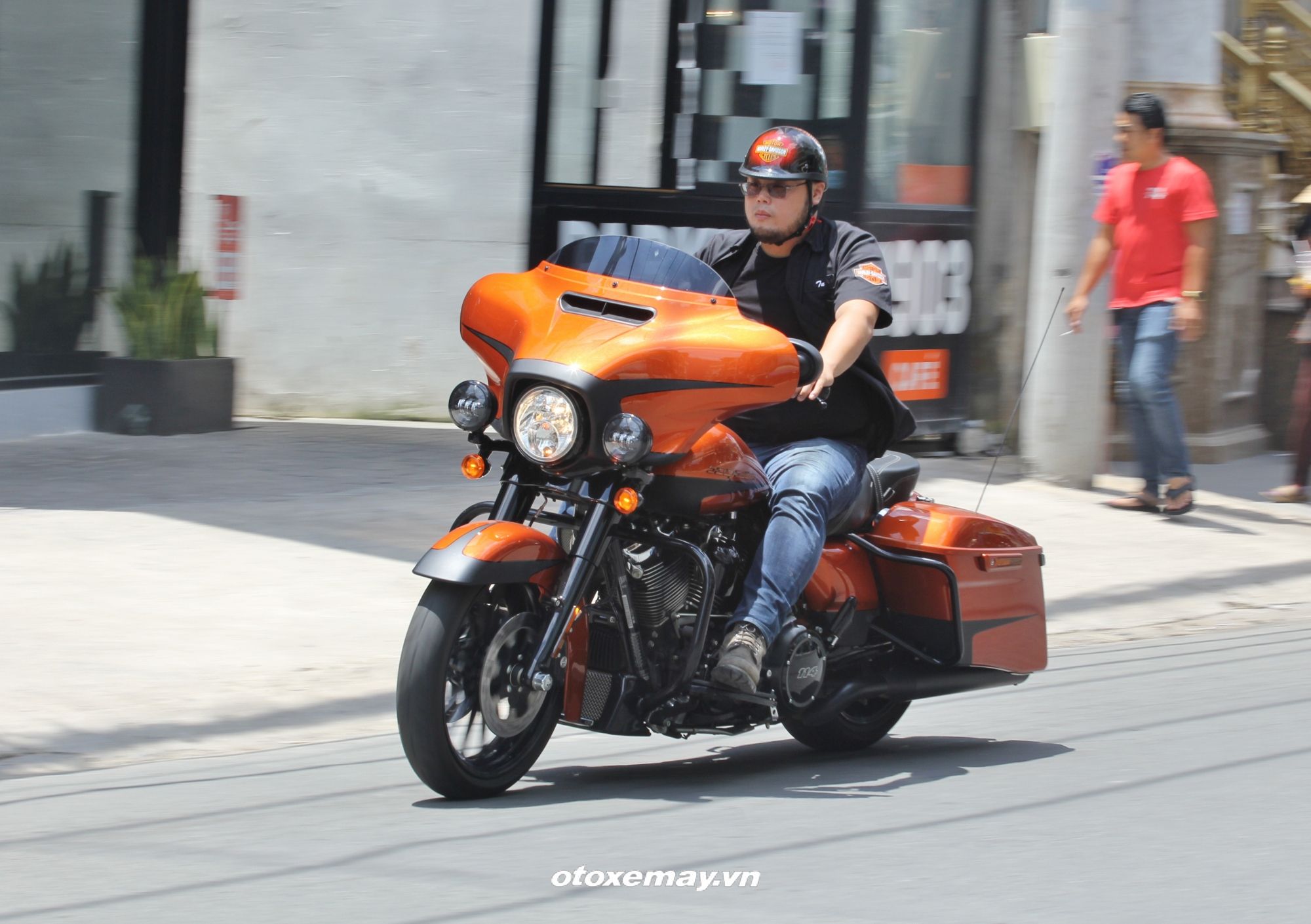 Lái thử Harley-Davidson Street Glide Special 2019 tránh nguy hiểm trên đường Việt